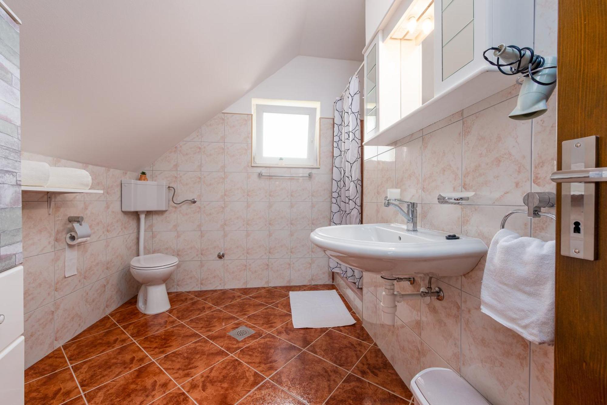 Haus Rose Počitniška hiša Gornji Prozor